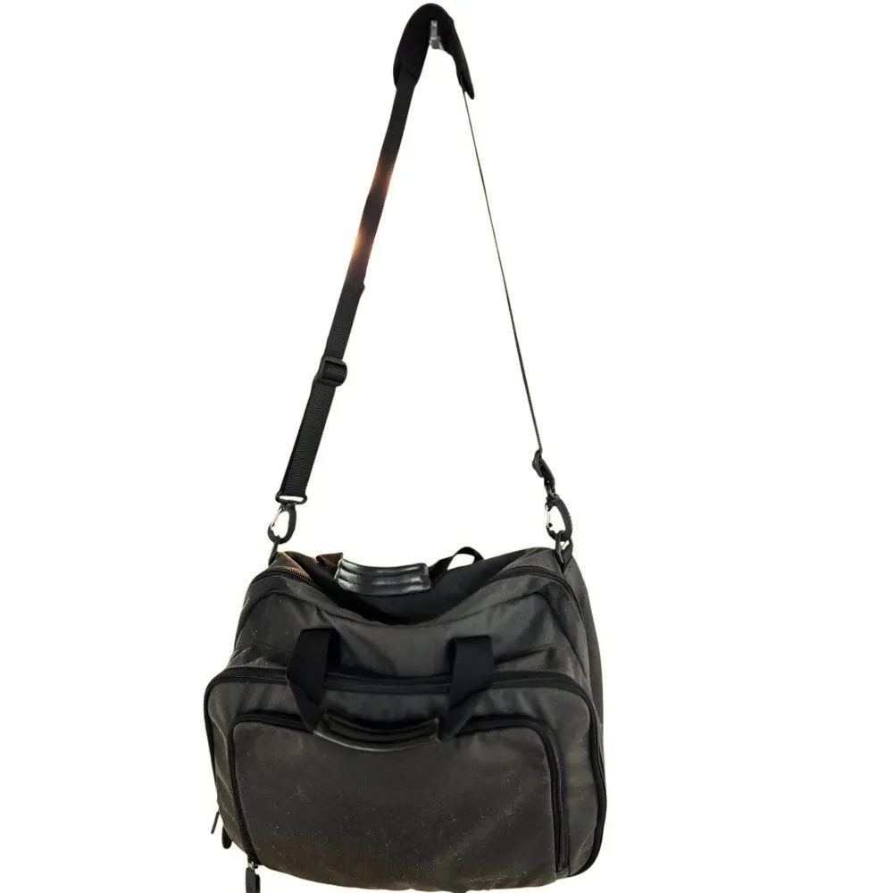 Eddie Bauer sturdy crossbody